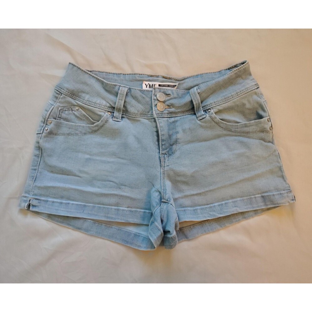 YMI Shorts Womens 3 26 Light Blue Denim Low Rise WannaBettaButt Casual Summer 3x